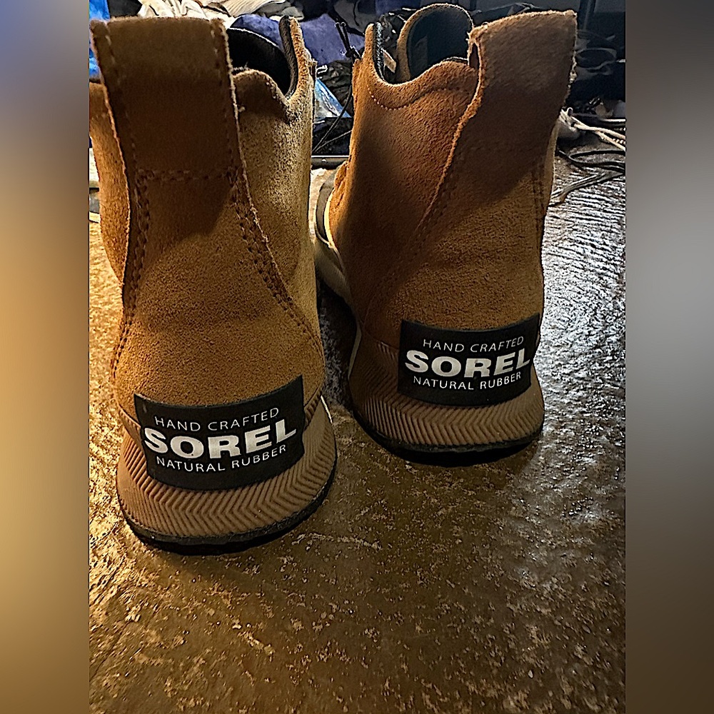 SOREL 
Out N About IV Classic Waterproof Duck Boot
Size 7 Women’s. Worn once.